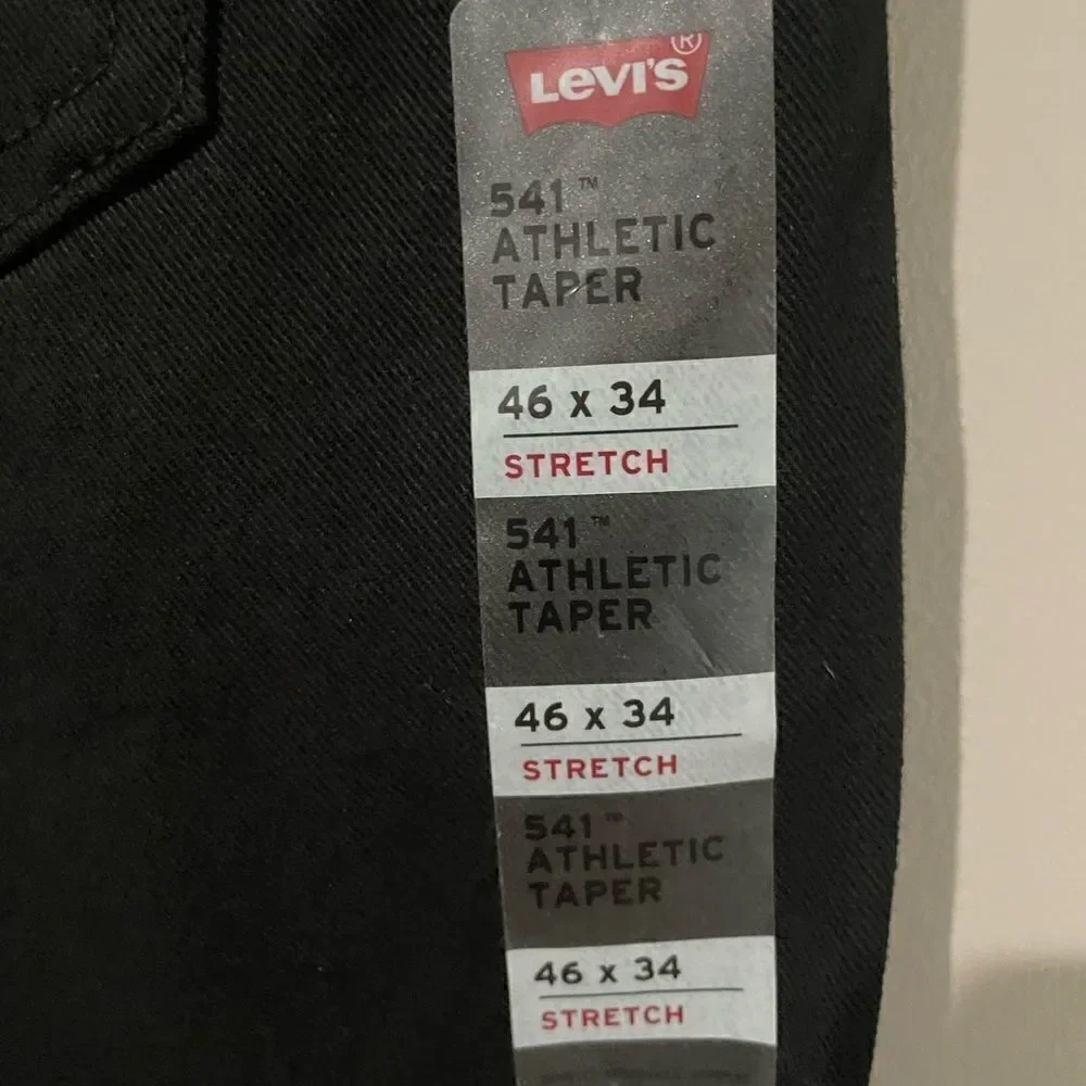 541 Levi jeans 46/34 NWT